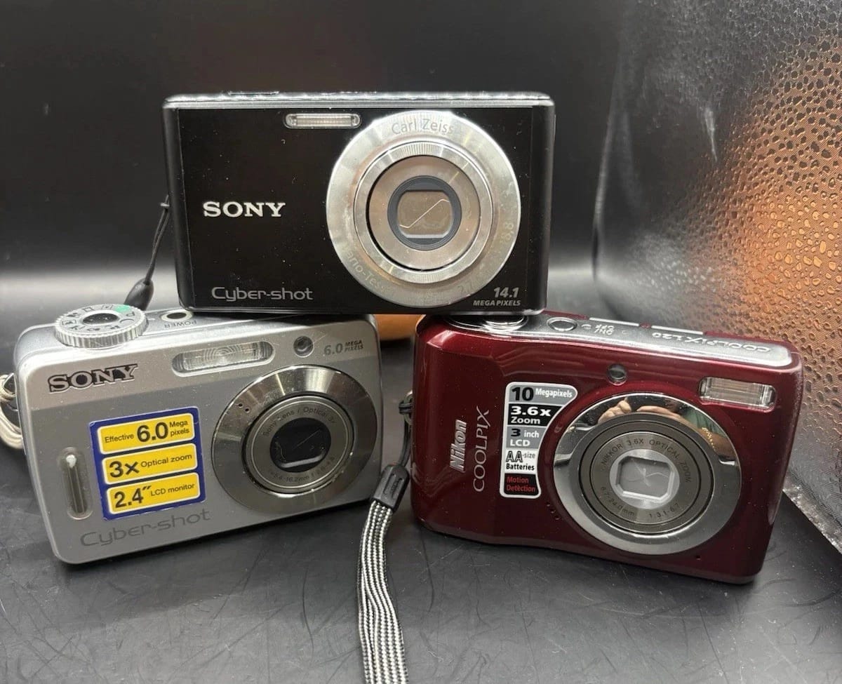 Sony Cyber-shot DSC-S500 Digital Cameras Silver New Body Only