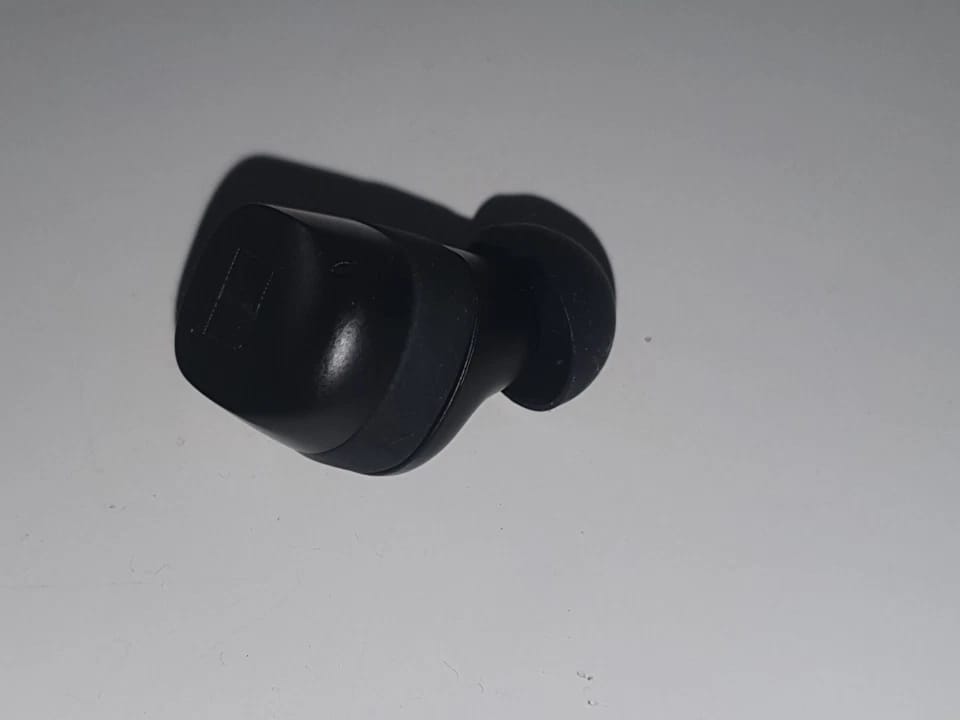 Sennheiser Momentum 3 Wireless Headphones & Earbuds White New