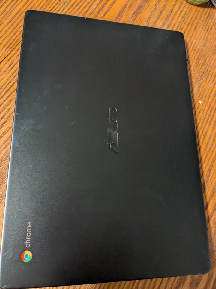 ASUS Chromebook C423NA Computers 32GB 4GB New