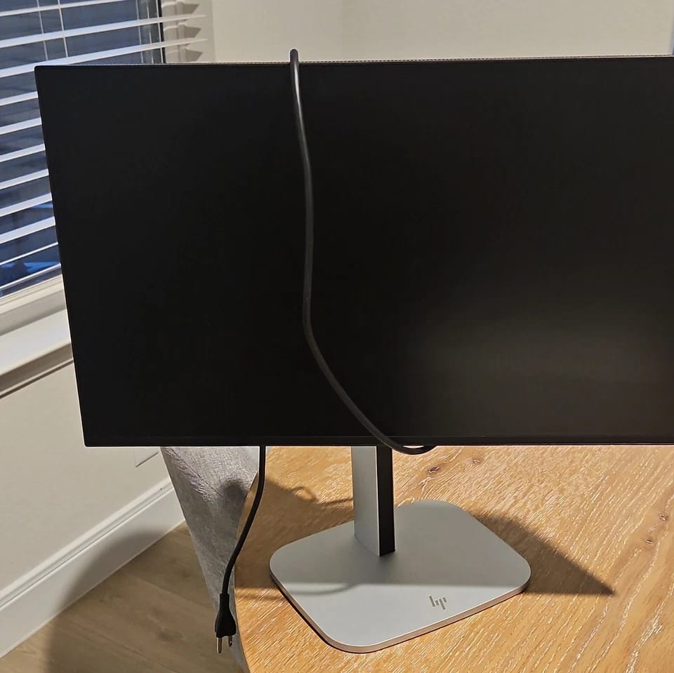 HP 524pf Monitors New
