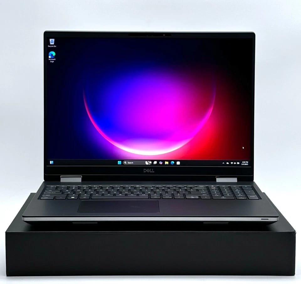 Dell Precision 7680 Computers 1TB 32GB New