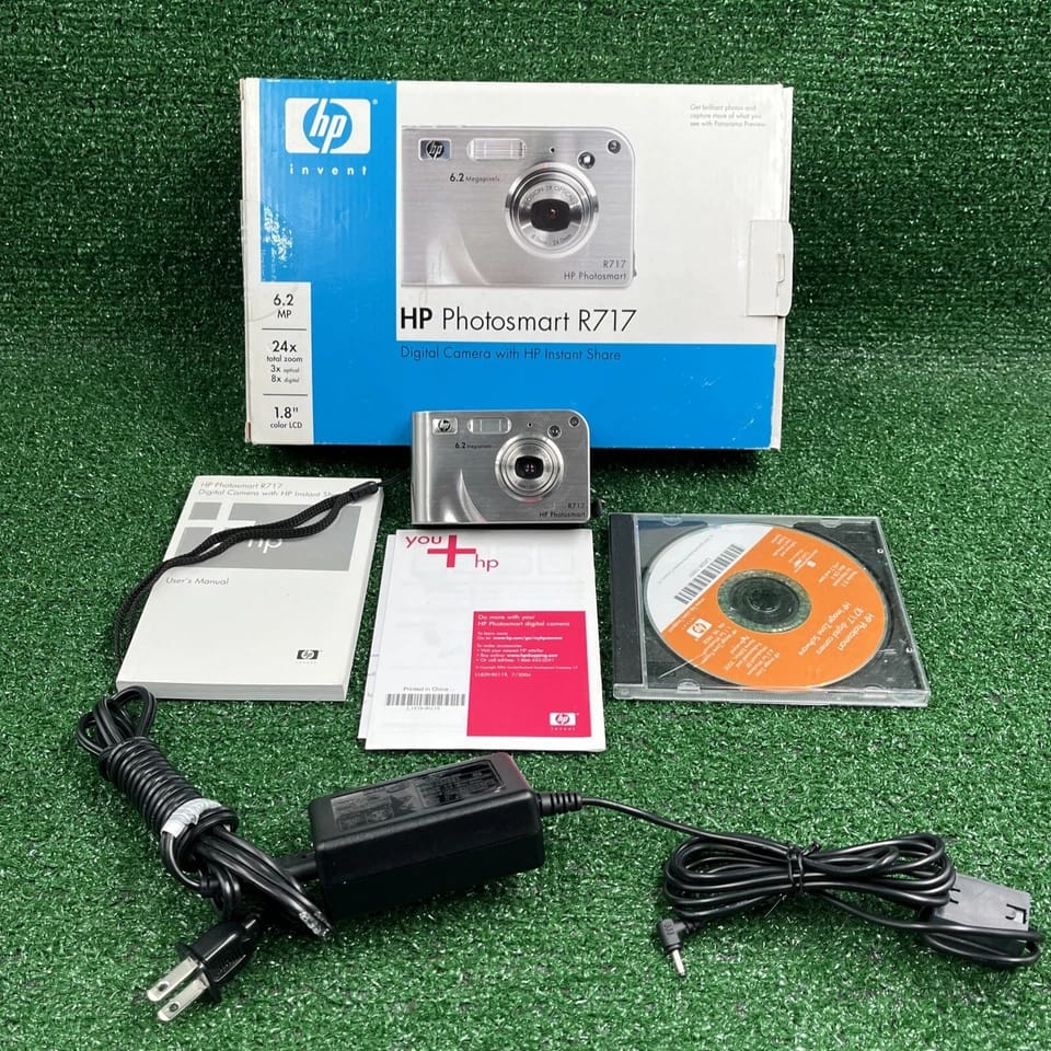 HP Photosmart R707 Digital Cameras Multicolor Used - Good Body Only