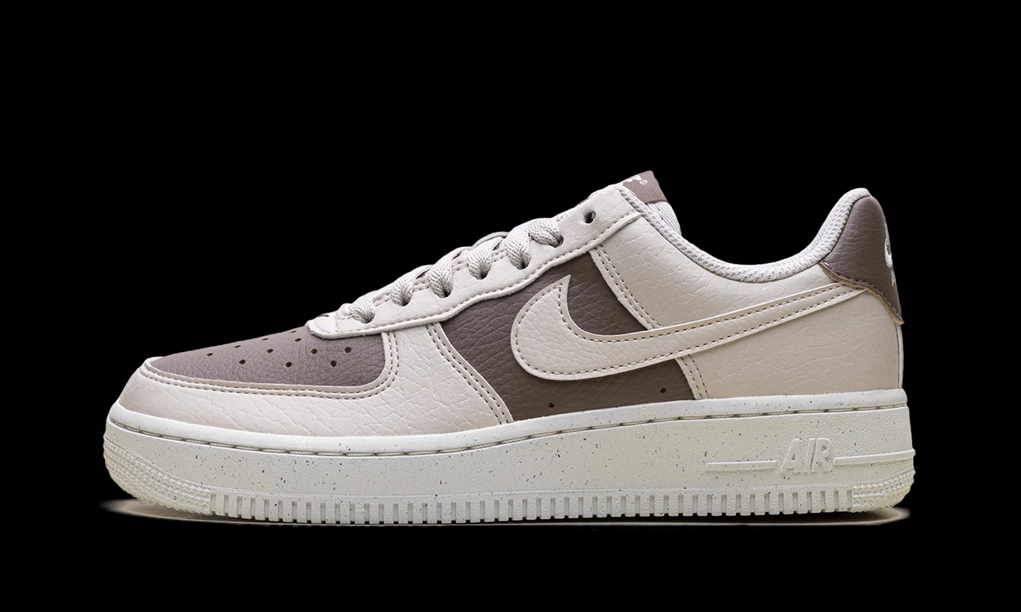 Nike Air Force 1 Low '07 Sneaker Brown 9 New